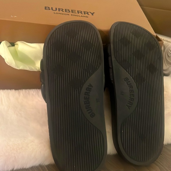 Burberry quilted slides, black. - Picture 3 of 4